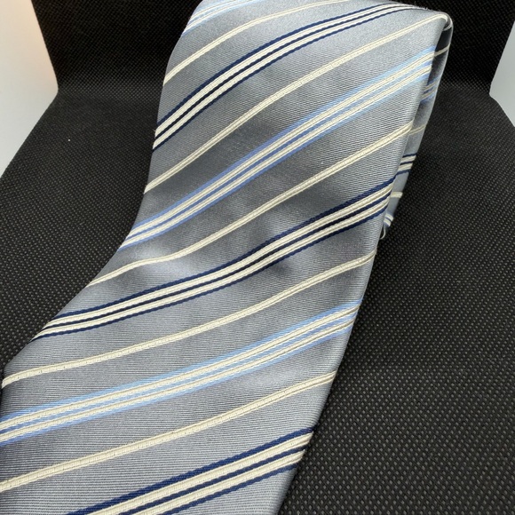 Hugo Boss 100% Silk Tie Gray Blue Striped Made in Italy NWT $95 - Picture 5 of 12